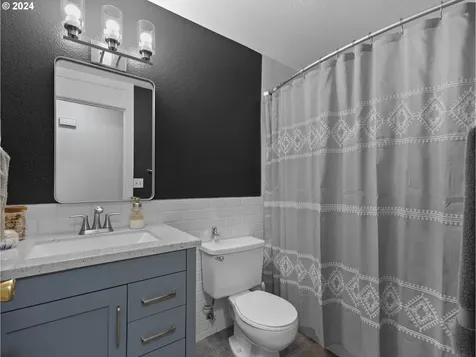714 Se 40th Street Troutdale OR 97060