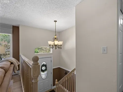 714 Se 40th Street Troutdale OR 97060