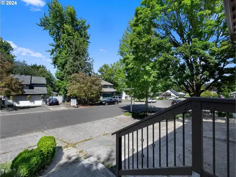 714 Se 40th Street Troutdale OR 97060