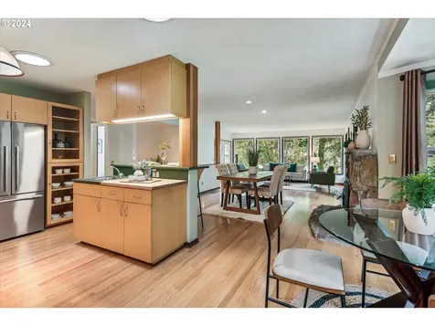 10750 SW Boones Ferry Road Portland OR 97219