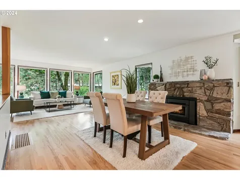 10750 SW Boones Ferry Road Portland OR 97219