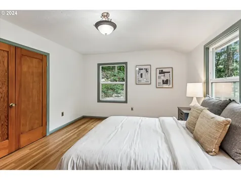 10750 SW Boones Ferry Road Portland OR 97219