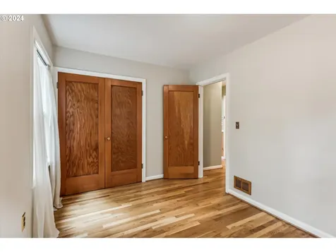 10750 SW Boones Ferry Road Portland OR 97219
