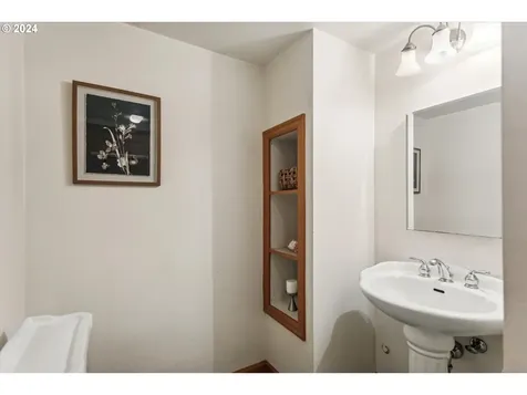 10750 SW Boones Ferry Road Portland OR 97219