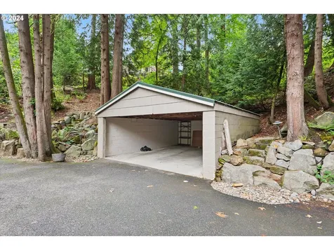 10750 SW Boones Ferry Road Portland OR 97219