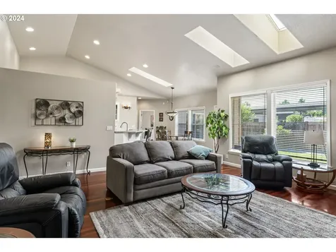 2174 Ashbury Drive Eugene OR 97408