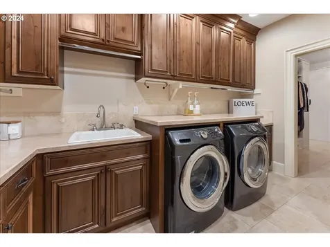 803 Se 202nd Court Camas WA 98607