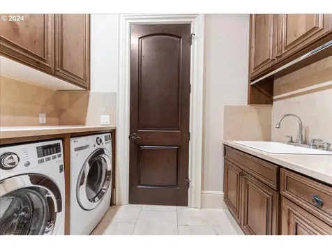803 Se 202nd Court Camas WA 98607