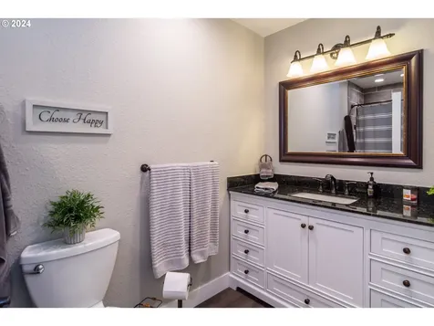 806 Touchstone Lane Roseburg OR 97471
