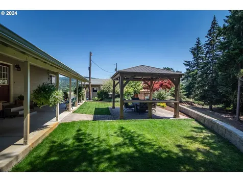 806 Touchstone Lane Roseburg OR 97471