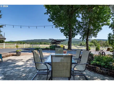 806 Touchstone Lane Roseburg OR 97471