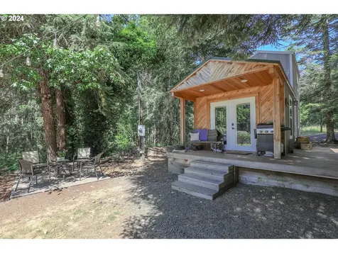 806 Touchstone Lane Roseburg OR 97471