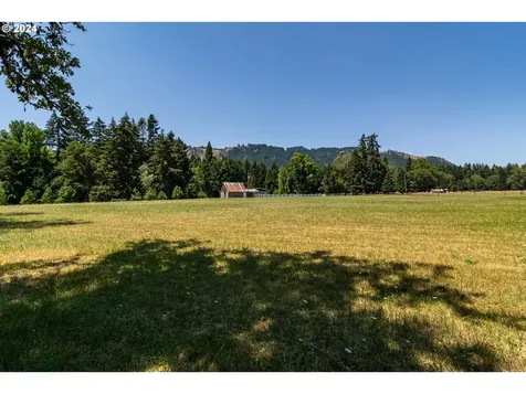 806 Touchstone Lane Roseburg OR 97471