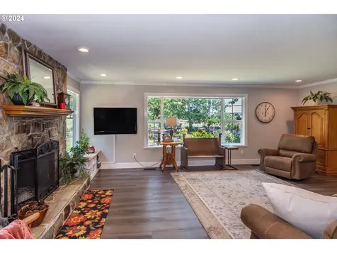 806 Touchstone Lane Roseburg OR 97471