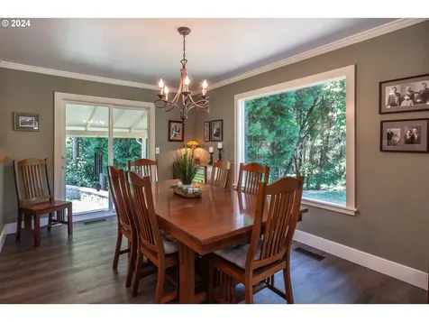 806 Touchstone Lane Roseburg OR 97471