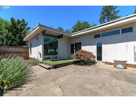 5 W 37th Avenue Eugene OR 97405