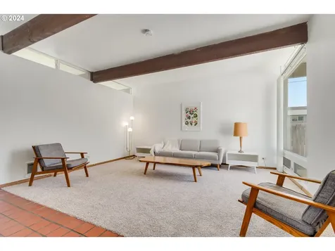5 W 37th Avenue Eugene OR 97405