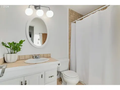 5 W 37th Avenue Eugene OR 97405