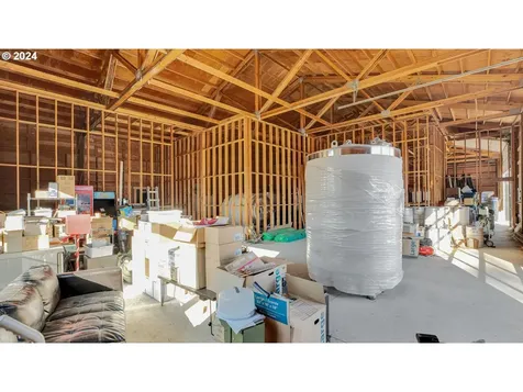 200 Running Dogs Lane St. Helens OR 97051