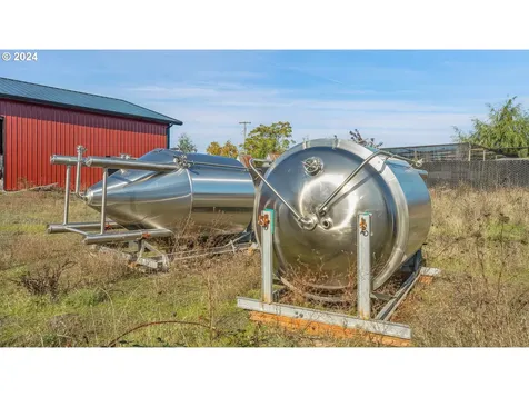 200 Running Dogs Lane St. Helens OR 97051