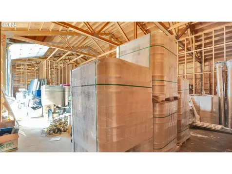 200 Running Dogs Lane St. Helens OR 97051