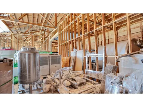 200 Running Dogs Lane St. Helens OR 97051