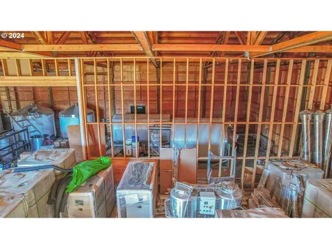 200 Running Dogs Lane St. Helens OR 97051