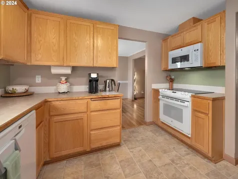 33775 Se Davona Drive Scappoose OR 97056