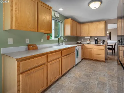 33775 Se Davona Drive Scappoose OR 97056