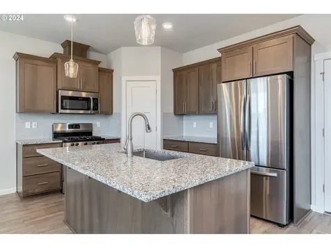 1384 19th Place Forest Grove OR 97116