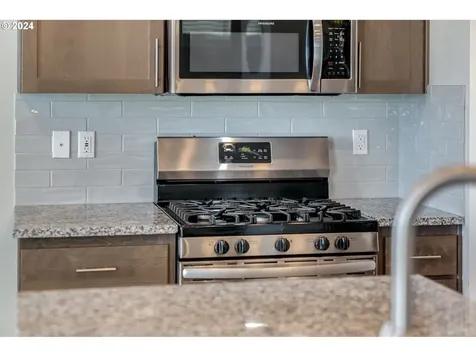 1384 19th Place Forest Grove OR 97116