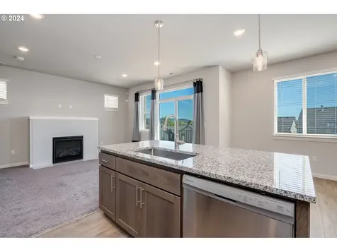 1384 19th Place Forest Grove OR 97116