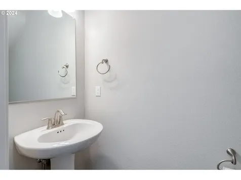 1384 19th Place Forest Grove OR 97116