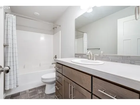 1384 19th Place Forest Grove OR 97116