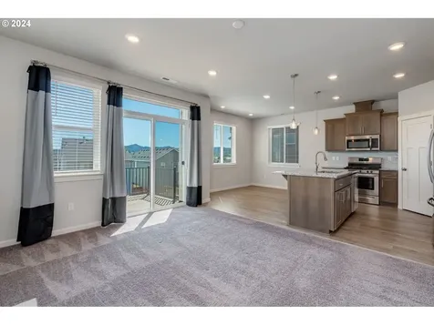 1384 19th Place Forest Grove OR 97116