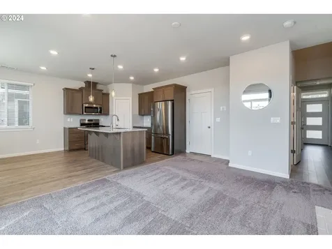 1384 19th Place Forest Grove OR 97116