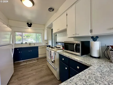 1812 Sunrise Street Kelso WA 98626