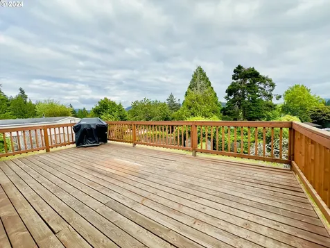 1812 Sunrise Street Kelso WA 98626