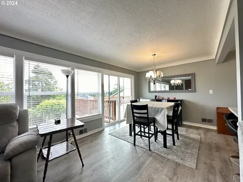 1812 Sunrise Street Kelso WA 98626