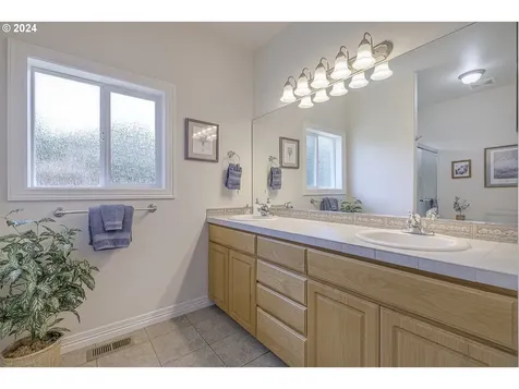 3277 Edgeview Lane Forest Grove OR 97116