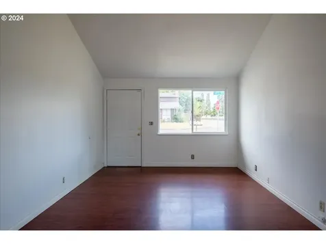 1804 14th Street Springfield OR 97477