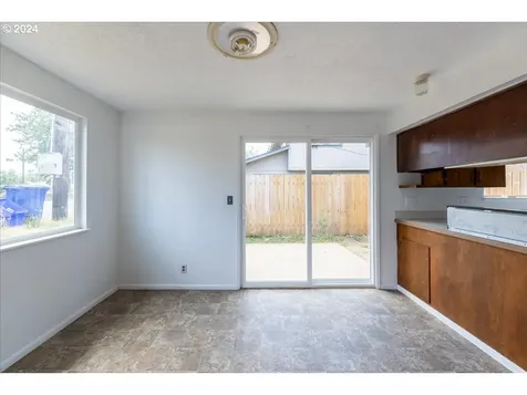 1804 14th Street Springfield OR 97477