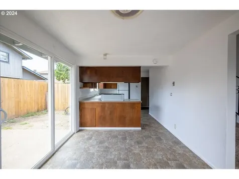 1804 14th Street Springfield OR 97477