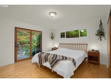 560 NE Paloma Avenue Gresham OR 97030