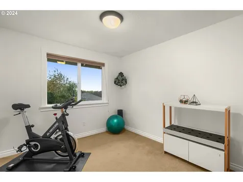 560 NE Paloma Avenue Gresham OR 97030