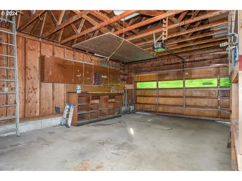 5802 SE Schiller Street Portland OR 97206