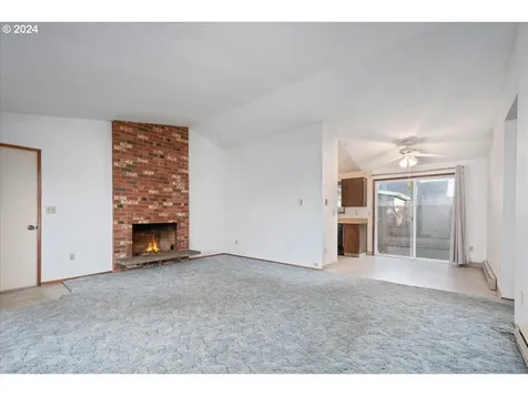 5802 SE Schiller Street Portland OR 97206