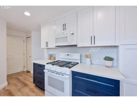 2883 Ne 1st Court Hillsboro OR 97124