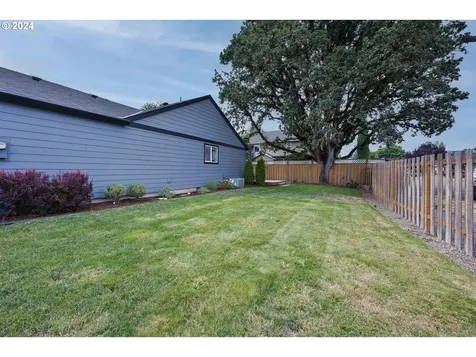 2883 Ne 1st Court Hillsboro OR 97124