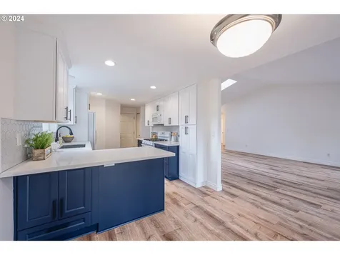 2883 Ne 1st Court Hillsboro OR 97124